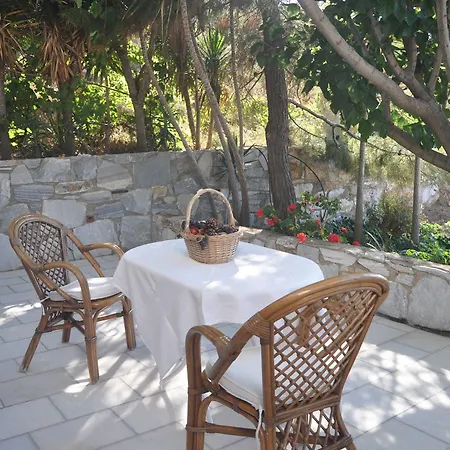 ゲストハウス Petrino Ambrami