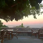 Pensión Petrino 3*