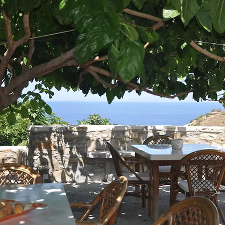 Petrino Guest house Ambrami