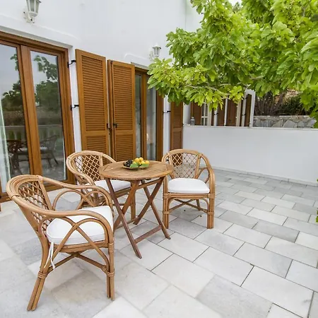 Guest house Petrino 3*